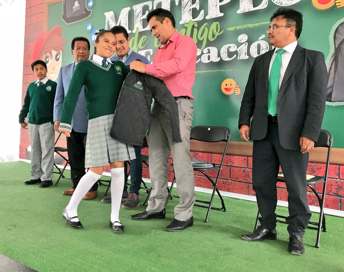 MetepecSecAyto's tweet photo. Entrega de 172 paquetes educativos en la Sec. "Rosario Castellanos" del Bo. de San Miguel.
#Metepec #DecideContigo #PorLaEducación https://t.co/XuDZt9LFky