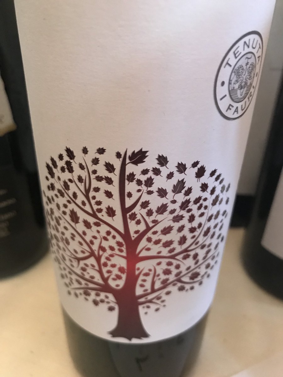MyVinoRules's tweet photo. @TenutaiFauri Lady winemaker “Valentina” pours marvelous Montepulciano d’Abruzzo DOC Ottobre Rosso #vinidabruzzo #abruzzowines #houston https://t.co/GcDIEiePaF