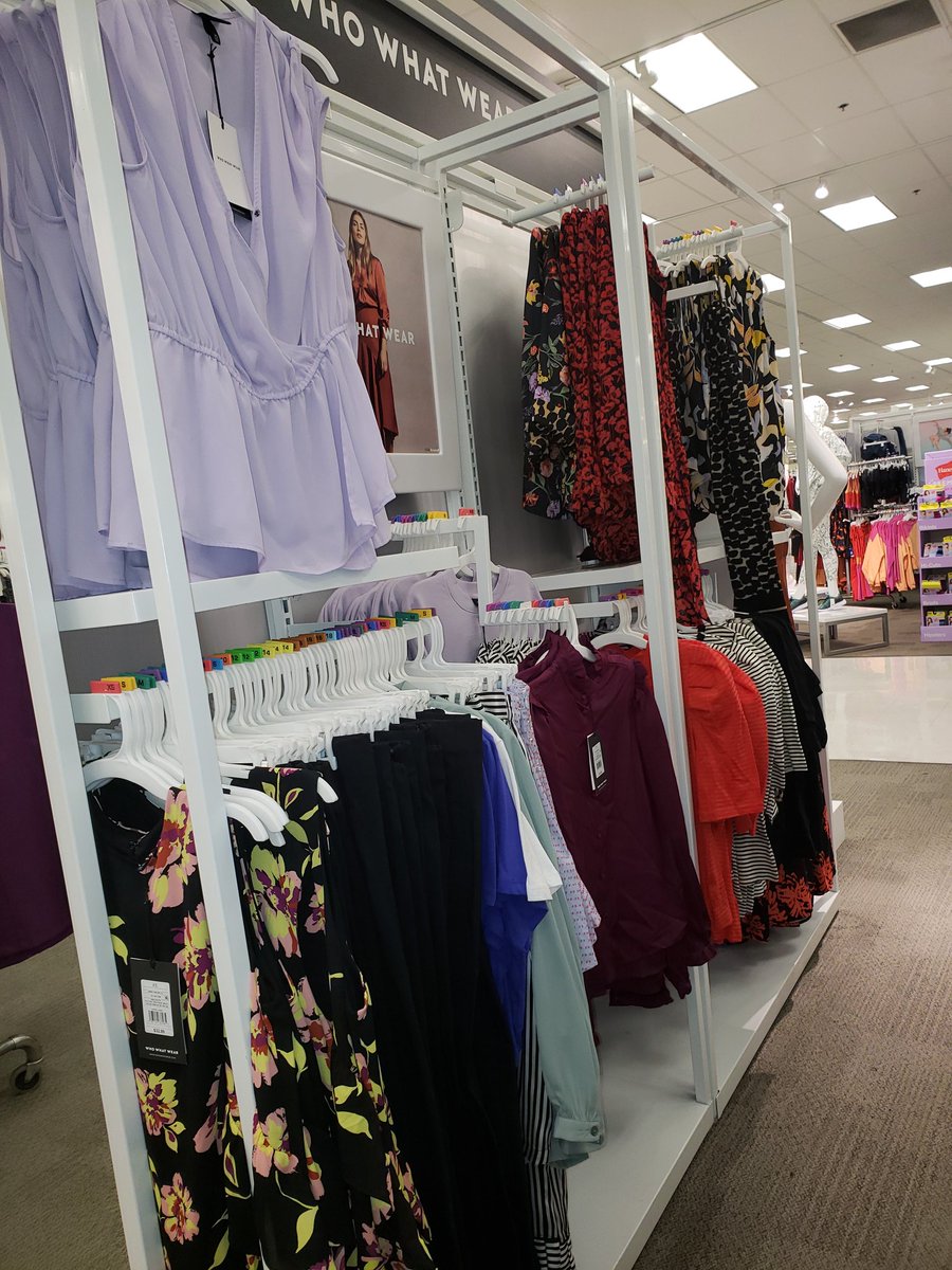 <a href="/WhoWhatWear/">Who What Wear</a> gets an update !!! 😍❤ <a href="/NicoleKanow/">Nicole Kanow</a> <a href="/mrmikelsey/">Mike Kelsey</a> @camdenpoat @Ricky_Fair_TGT