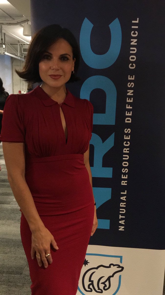 littleoldter's tweet photo. You guys, imagine Fred the bitch.
Lana looked like 10-course meal today, he threw it in the trash bin and must be really regretting it.
#LanaParrilla #GCAS2018 #Flana https://t.co/9fQvgjOAL5