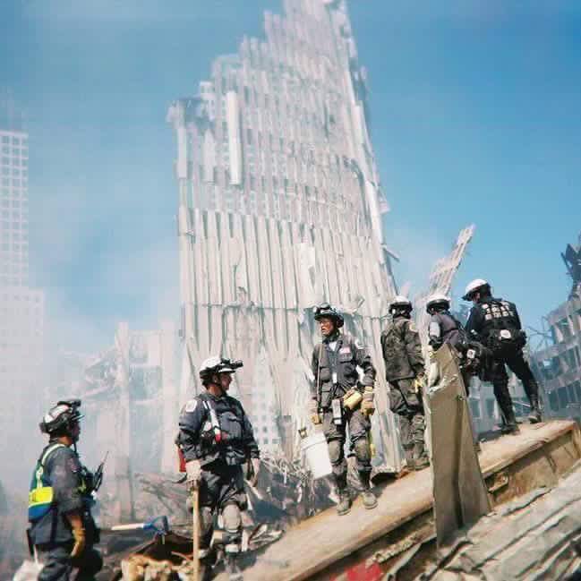 BPolimer's tweet photo. Post this picture every year. My wife’s uncle is second from the left. #matf1 #myhero #September11 #NeverForget https://t.co/L8ZJ8WdUmo