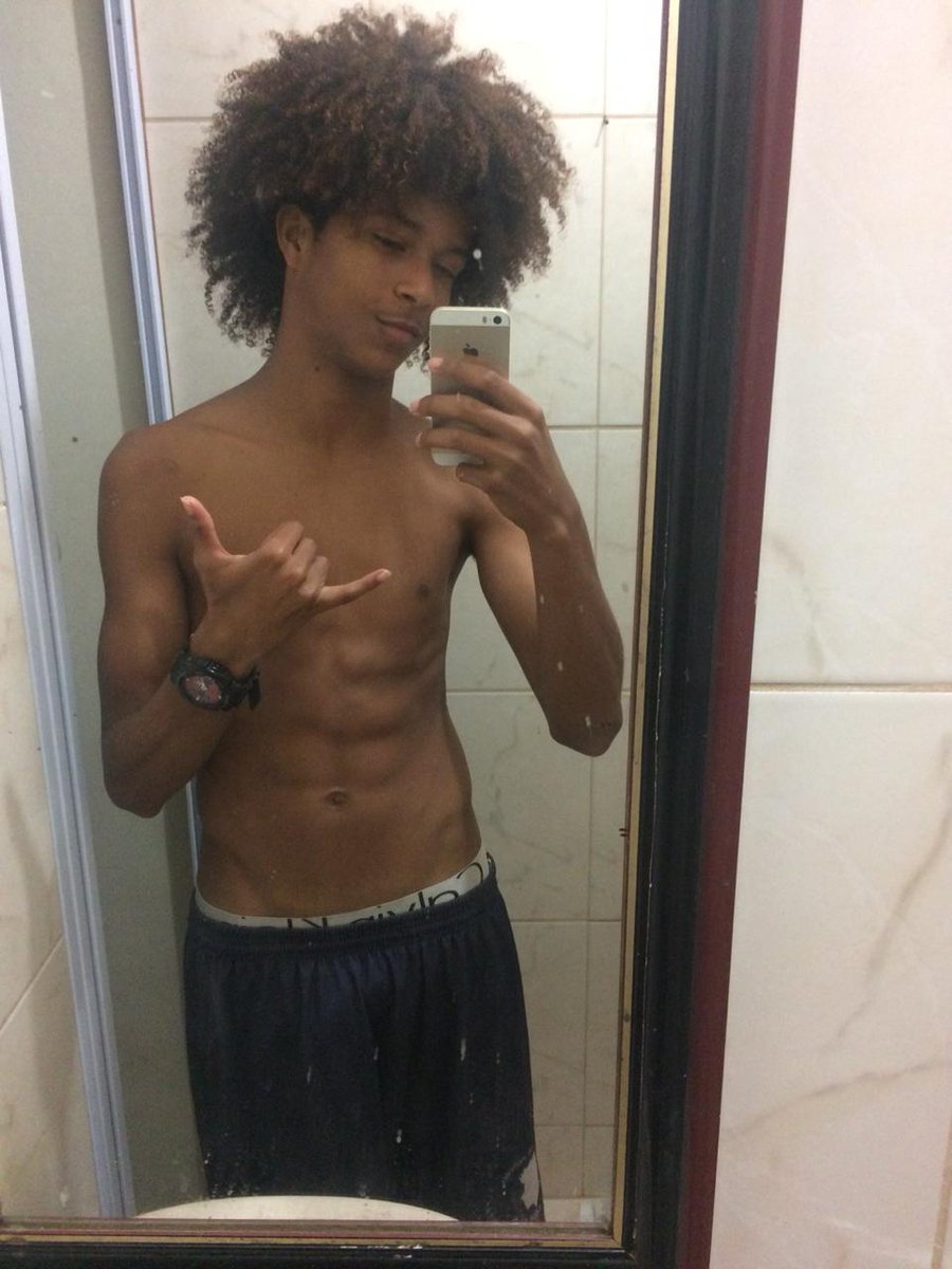 Nandinho_Anjos's tweet photo. Espelho Ai Não 😥💙 https://t.co/kDNi4sUZwO