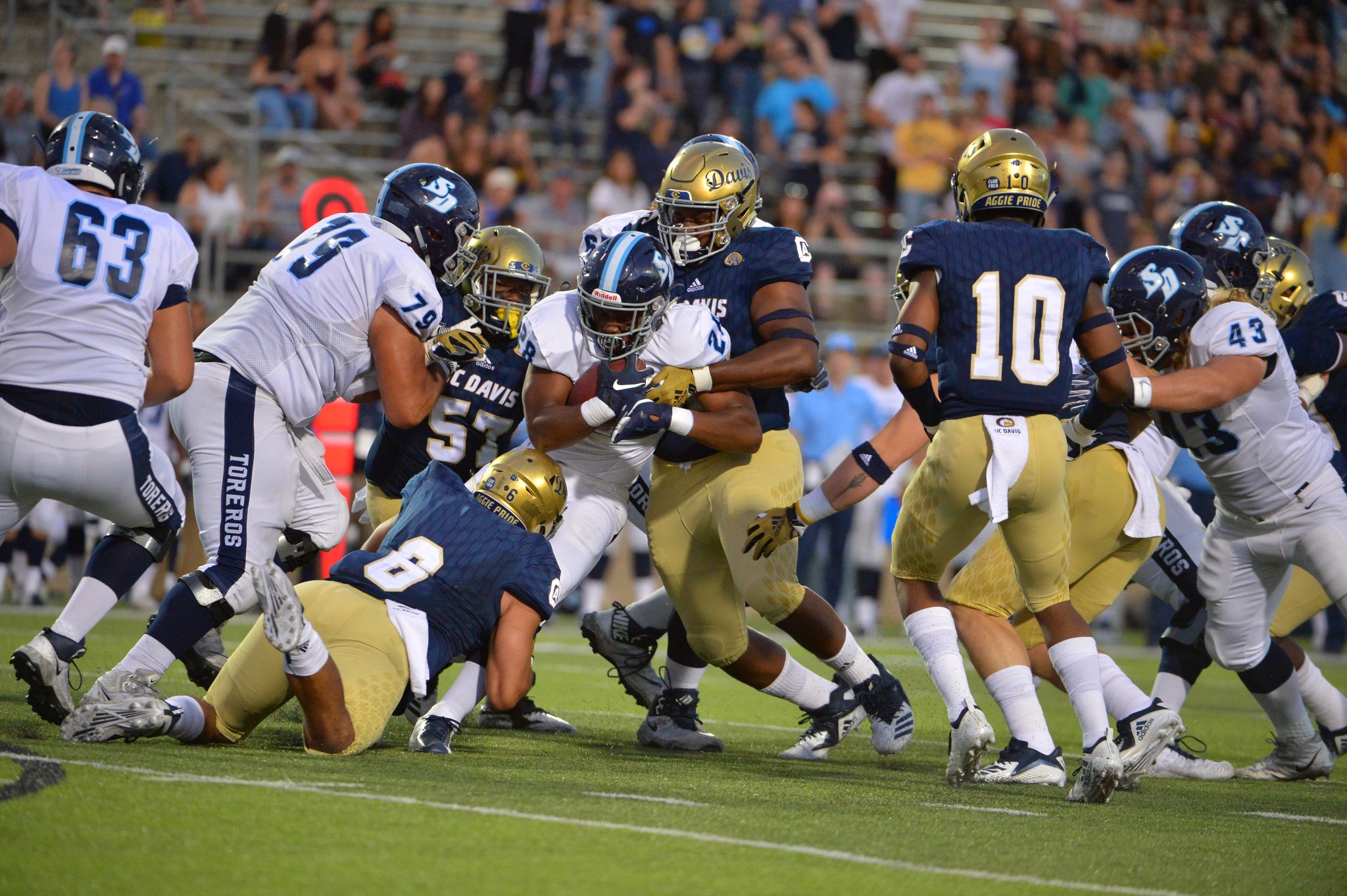  4 UC Davis Football On Twitter Farm Vs Farm Part Four 23 RV UCDfootball Heads To 9 9 