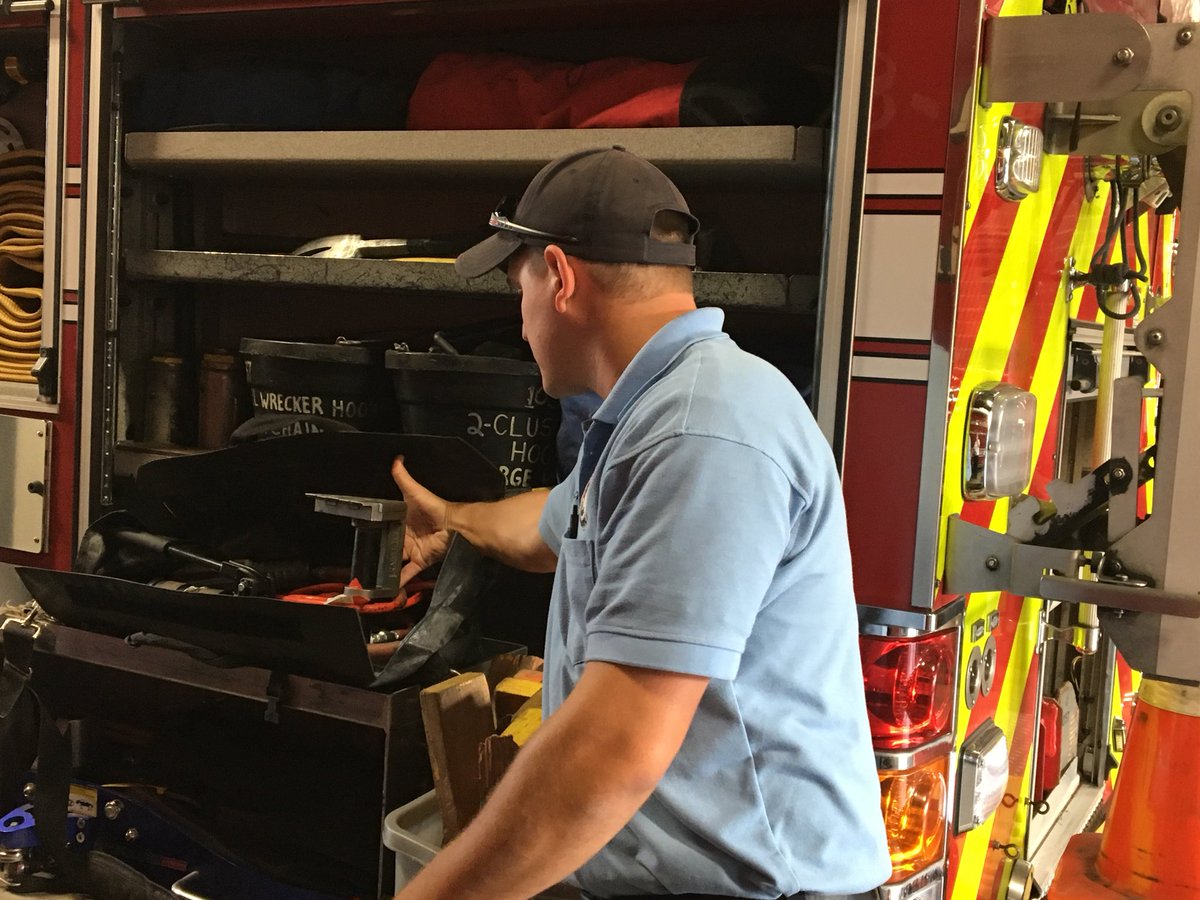 ExplorerPost413's tweet image. Today the crew of @RockfordFire #Engine11 conducted tool familiarization and an overview of vehicle extrication techniques before more training Saturday at @LKQCorp #RockfordIL