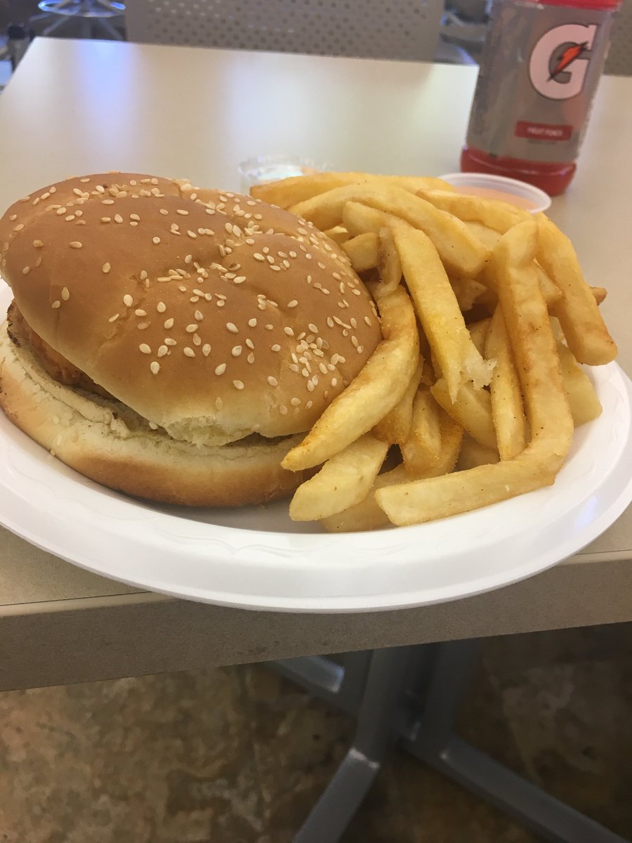 elbowdoesstuff's tweet image. Chicken sandwich with a side of JUSTICE (symbolized here by these fries) #symbolism #justice #hashtagsarefun #wherehavehashtagsbeenallmylife #mywifeisgreat #newaddiction #cantstop #helpme #backtojustice