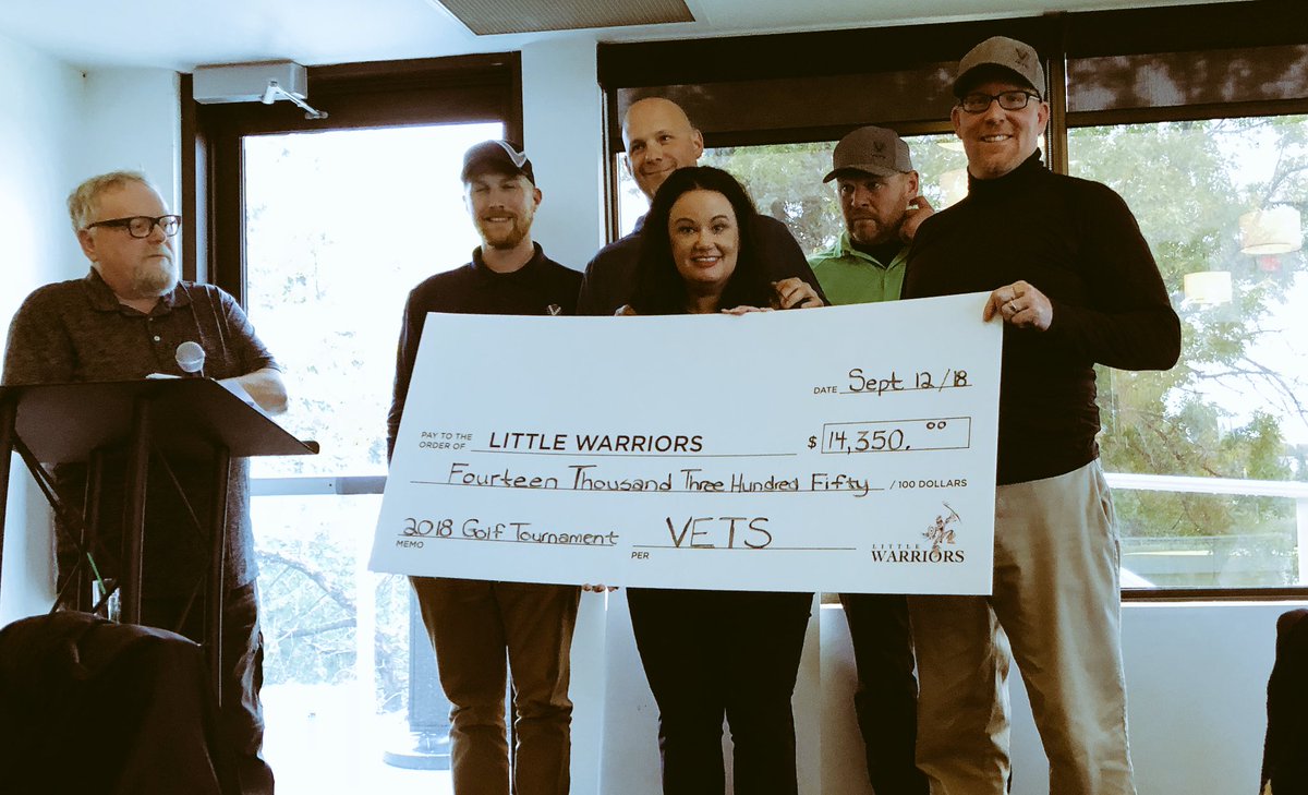 seanDrayner's tweet photo. A great HONOUR to present a Cheque for some pr feeds of @VETSsince1921 golf tournament to @LittleWarriors and the Be Brave Ranch - ❤️❤️ https://t.co/6t2ihShL9B