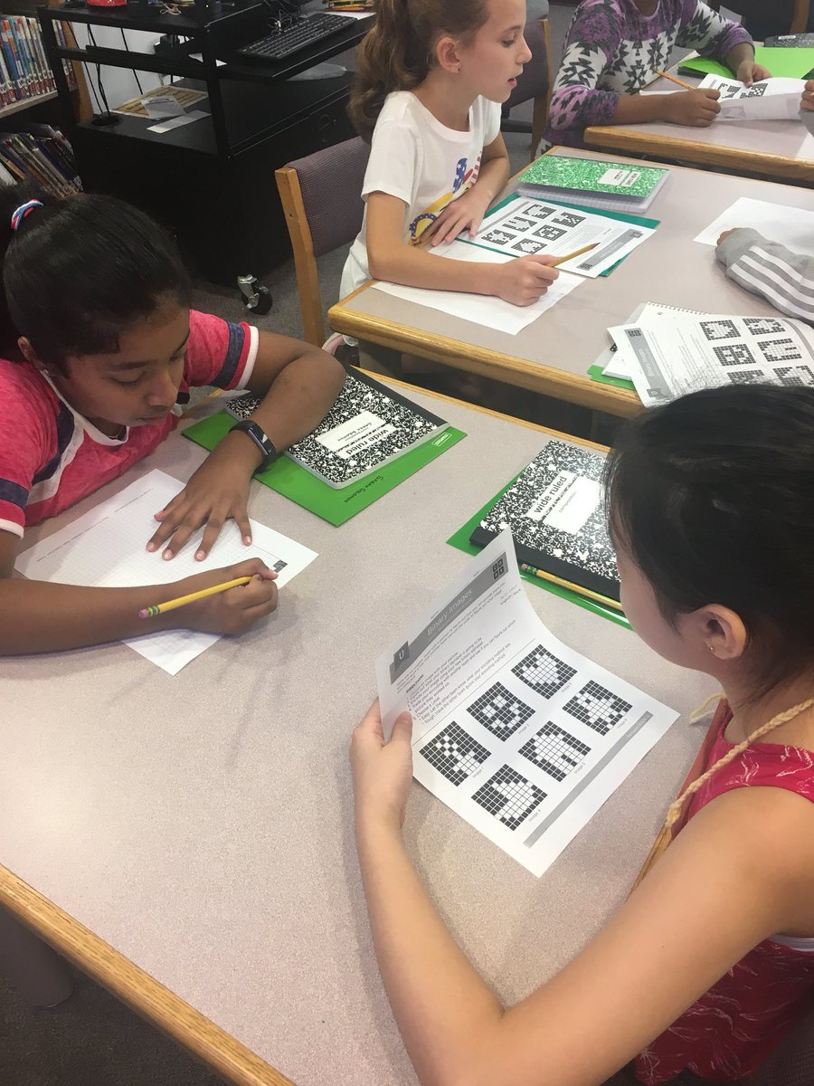 StemHolzkamp's tweet photo. Binary code! 010010
#computerscience #binary #binaryalphabet https://t.co/bKE38RSehP