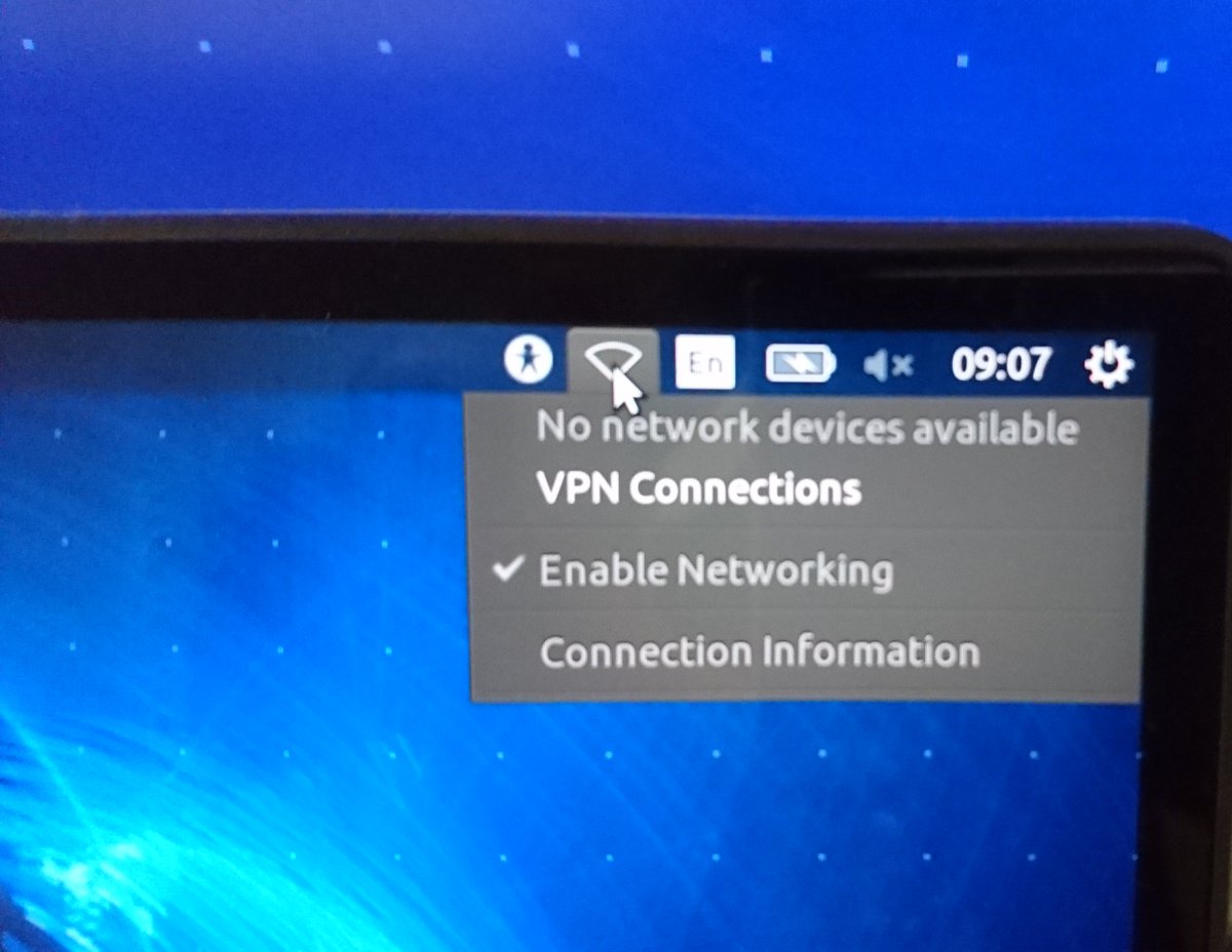 twigsama's tweet image. Every morning my #Ubuntu machine thinks I have no WiFi device.

But if I &quot;turn it off and on again&quot; it works #yearofthelinuxdesktop

Note: must be shut down, not reboot
