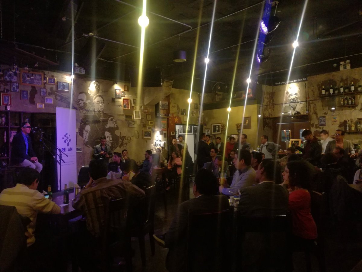 maggsvy's tweet photo. ¡La 6ta edición de #datosybielas empezamos con casa llena! Gracias a todxs lxs colegas y miembros de @datalat @redam_ecuador @MediaLabUIO @Urbamapp por ser parte de éste evento para hablar de #GobiernoAbiertoEc y #DatosAbiertos https://t.co/66pn0MIiWz