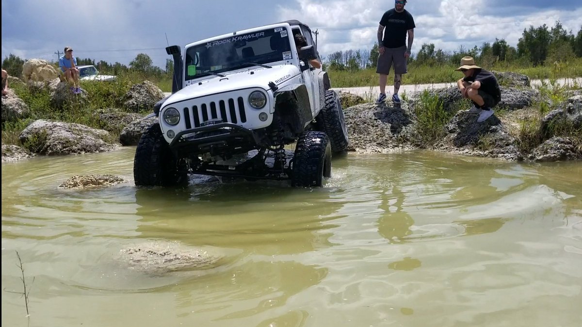 soflojeeping's tweet photo. Lazy springs was too much fun! Video coming soon!

#soflojeeping #jeep #jk #soflo #jkr #rubicon #jk2dr #lifted #vksfab #warn #zeon #aev #magnaflow #rockkrawler #methodracewheels #goodyear #fox #37s #g2 #rockhard #rigid #trucklite https://t.co/NMs4Z6aBo0