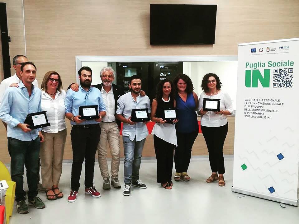 allagiornata's tweet photo. Since today a new adventure begins ;)

Since today we go #agogo

Our new project is one of the winners of #call4ideas program 

Many tsk to @Deloitte @HUMANFdn @Pugliasociale 

#socinn #mobility #agriculture #ruralinnovation https://t.co/QuCE52HEZ2