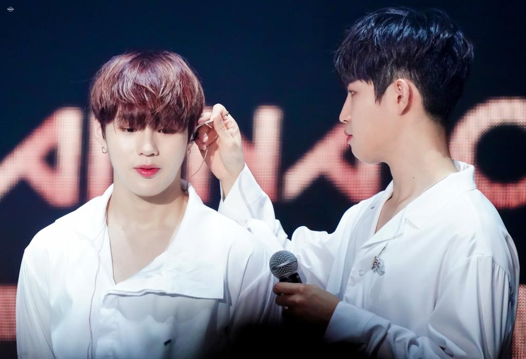 its so hard to separate sungwoon and jaehwan from the word cuteness. and this is how it looks if theyre combined...