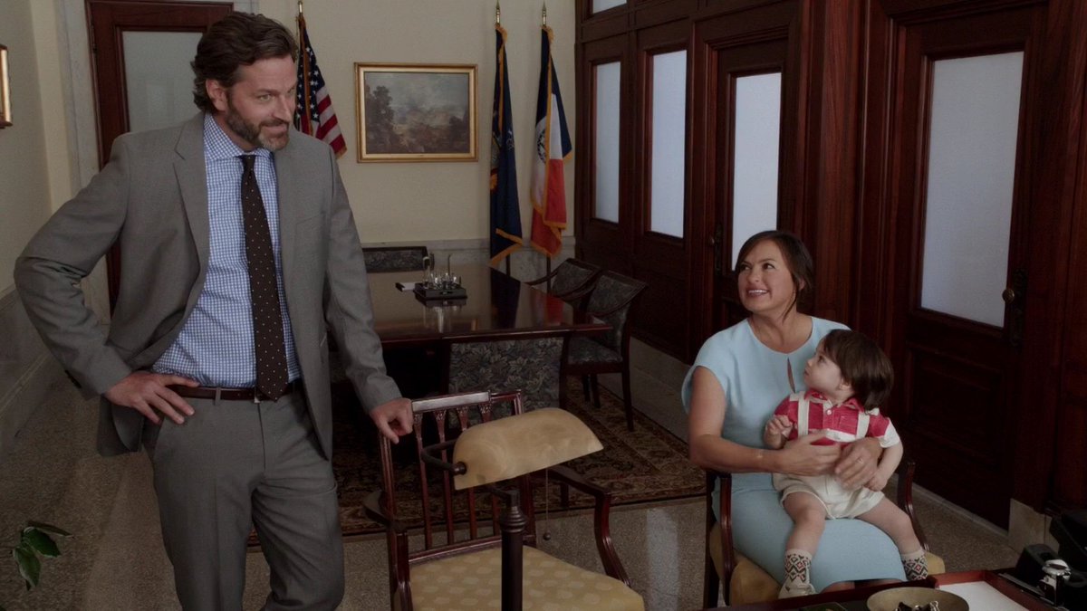 Edina87's tweet photo. I love that Mariska and Peter got to be on screen together for the finalization of Noah's adoption. Such a beautiful scene. It always makes me cry. Happy tears of course. #SVURewatch #SurrenderingNoah #SVU https://t.co/UfvWTBCj87