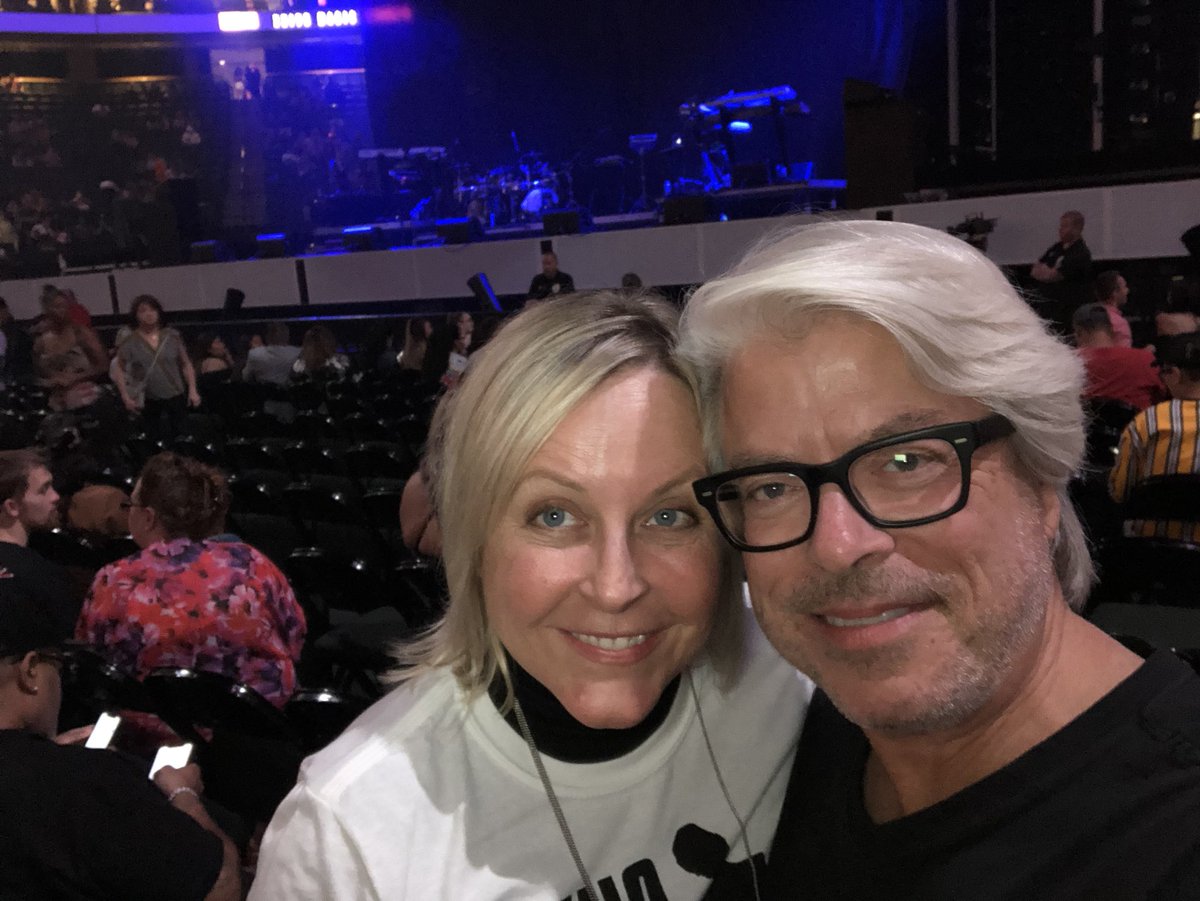 RUBIUSA's tweet photo. @BrunoMars up close and personal!!! Can’t wait ❤️ #excelenergycenter #stpaul #minnesota #danceparty https://t.co/8w9T2ssh39