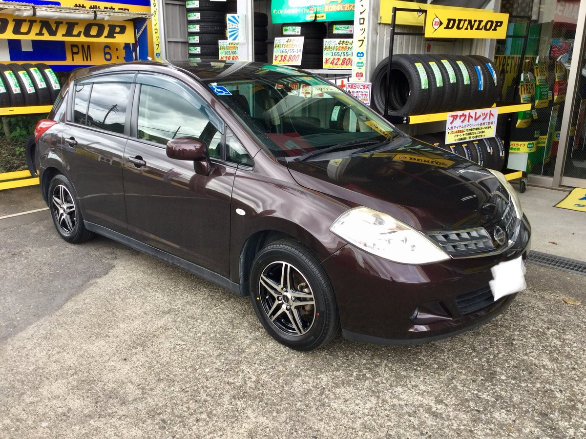 タイヤセレクト鶴ヶ島 こんにちは Tiidaに今年発売のlofida Xh5の装着 シルバーとブラックポリッシュのコントラストが端正なスタイリングを際立たせてますね タイヤもveuro Ve303です これで見た目も 乗り心地も抜群なんじゃないでしょうか