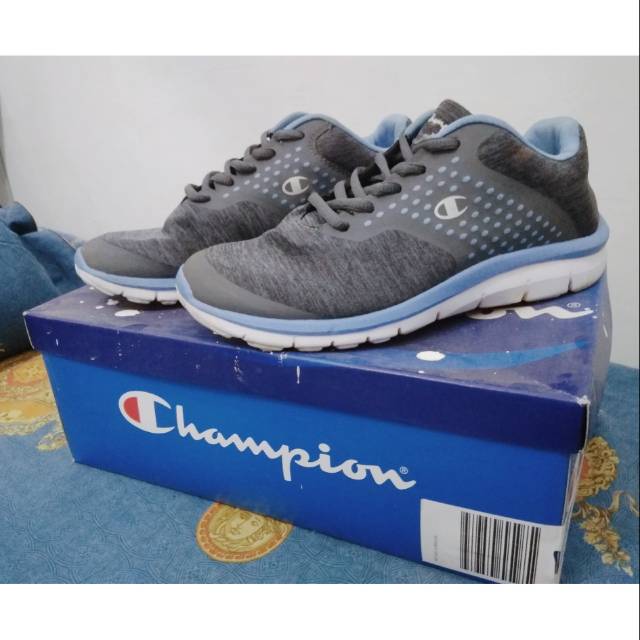 Vrizkyd's tweet photo. Saya menjual Champion seharga Rp250.000. Dapatkan produk ini hanya di Shopee! https://t.co/mHrUQyQVLB #ShopeeID https://t.co/oIYNls7Ri4