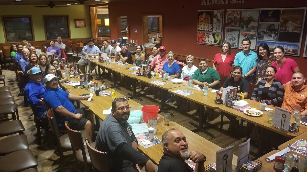 pastorpepe27's tweet image. Great Dept. Head Mtg!
God gets the glory but our Team gets the credit! Love you all! 
#wearelifeline #rowingin1direction #1Cor15:58