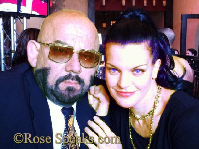 PAULEYParody's tweet photo. I wonder what "[John Nazarian] caught stalkers for CBS Chairman Les Moonves" means? 😇😖 #MeToo #PauleyP #Scumbag @entylawyer @PerezHilton @HarveyLevinTMZ @RonanFarrow 

https://t.co/WLunQFqiW0 https://t.co/qVI0MvdWOR