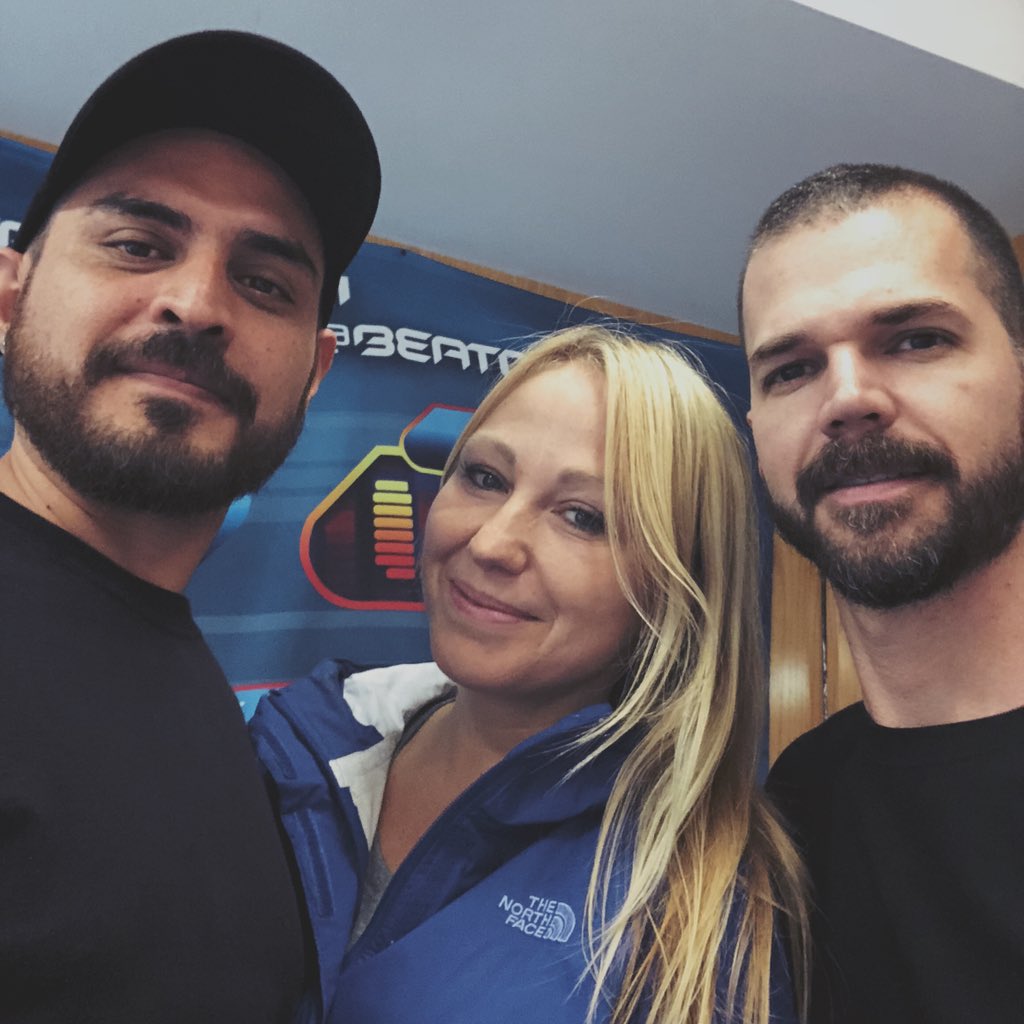 apotulup's tweet photo. Hoy durante la entrevista con @BlancaBeat3 muchas gracias por la invitación. @beat1009 #apotulup #electronicmusic #djlife #dj #music #nightclub #party #partytime #rave #raver #techno #technomusic #deephouse #underground #melodictechno https://t.co/4yTS76R1sR
