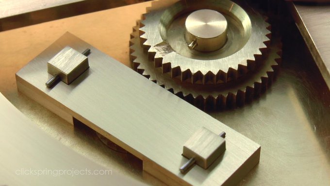 Image of triangular gear teeth.