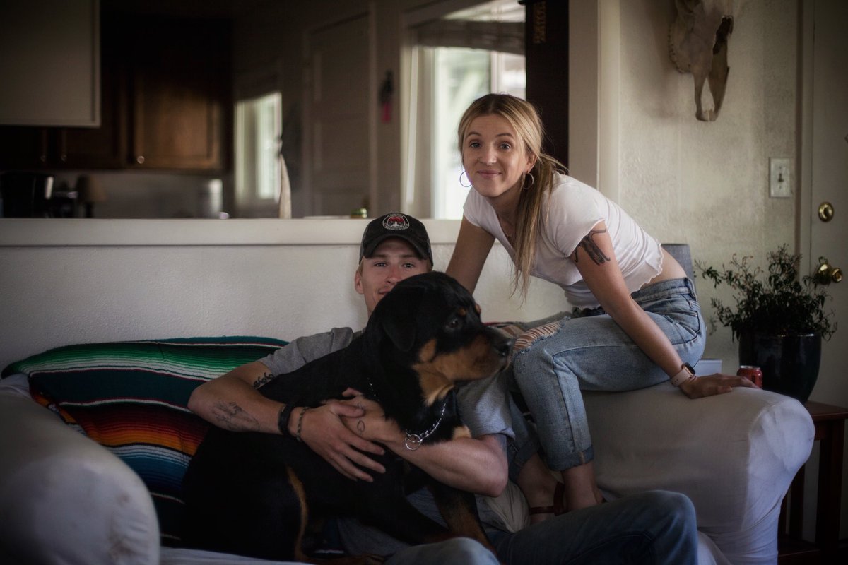 justingroach's tweet image. Attempted some family photos yesterday😂