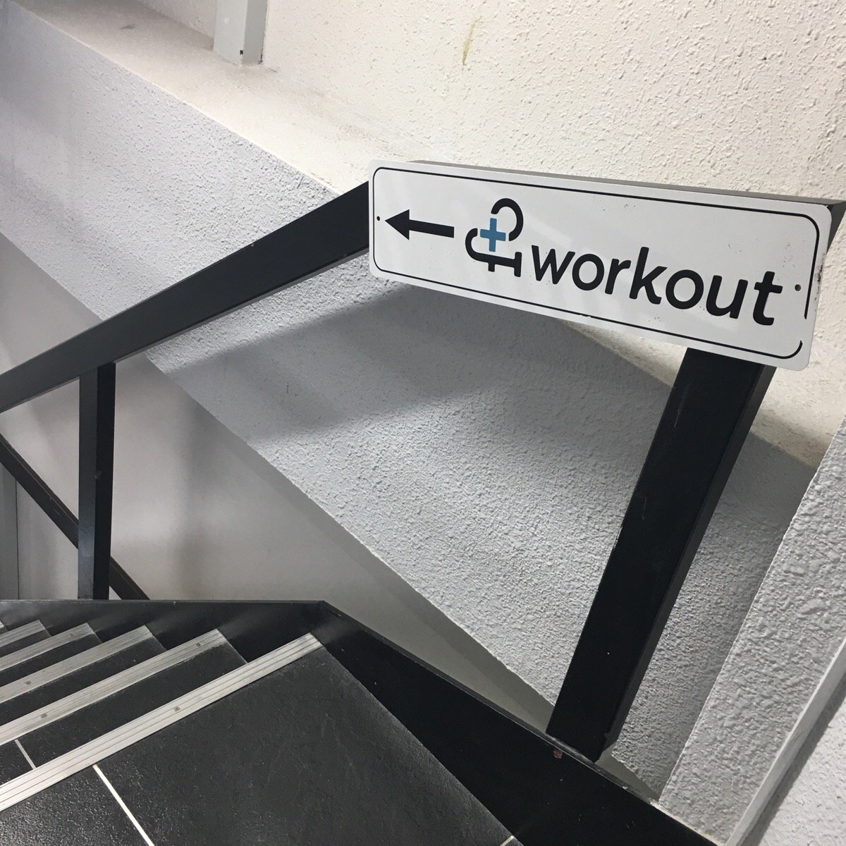 bcafekichijoji's tweet photo. 本日&workoutがグランドオープン!
まだ見学に来たことない方もぜひお越しくださいね('ω')♪
#勉強カフェ #吉祥寺 #andworkout #ジム #運動 #勉強 #仕事 https://t.co/bMSIiCVyyy