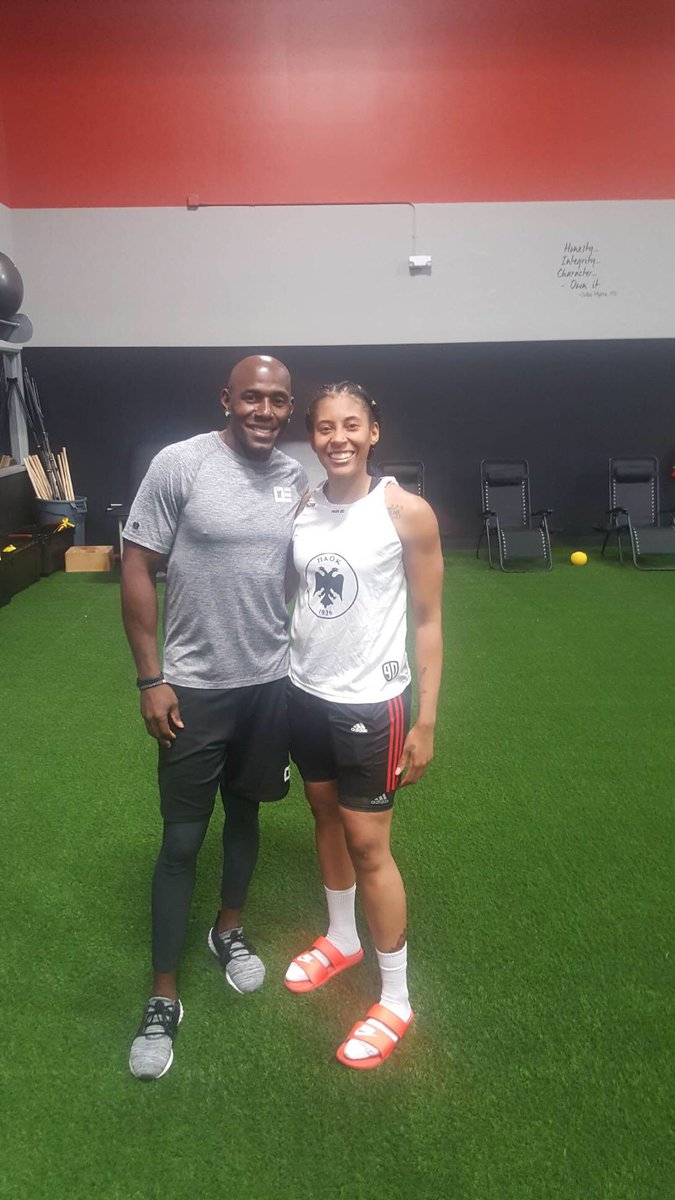 Donald_Driver80's tweet photo. Look who stop by gym for a little @VictoryspTX training. Chelsea Jennings from Texas A& M. She also played in Greece and Sweden. #drivenelitetraining #driven #success #fitness… https://t.co/sMRrYSOPIz… https://t.co/DxOgdZR6JT