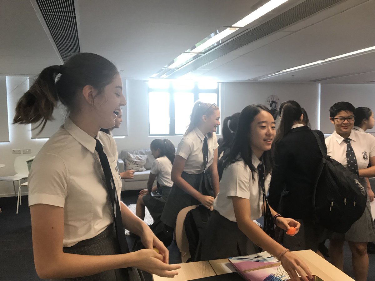 HHKSWu's tweet image. Some admirable attempts at juggling by the #SuperwomenofWu on #techfreethursday @Harrow_HK