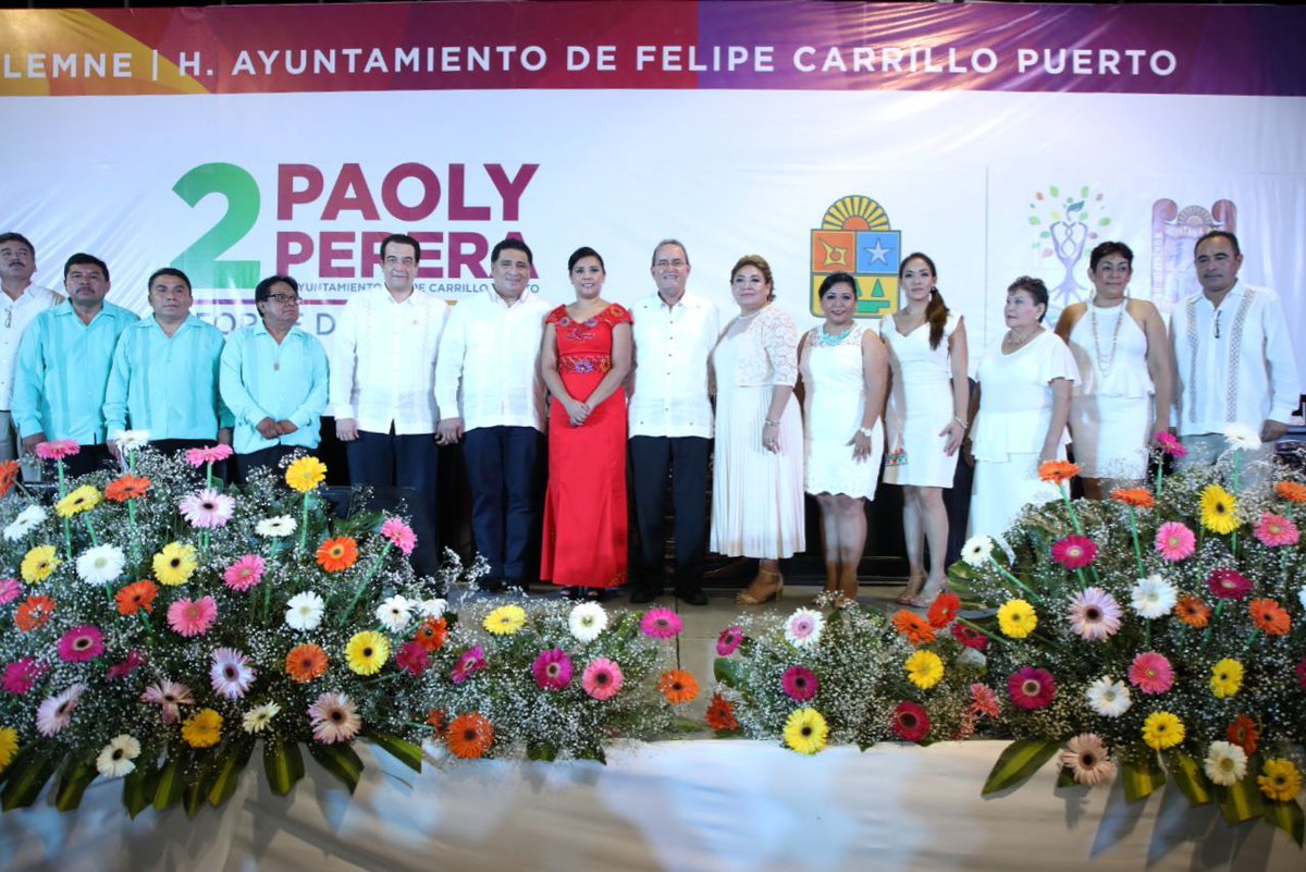 Recibí en representación del <a href="/CongresoQRoo/">Congreso del Estado de Quintana Roo</a>, el 2do Informe de Gobierno del @AytoFCP, agradezco a su presidenta municipal <a href="/PaolyPerera/">Paoly Perera</a> la invitación y las atenciones.