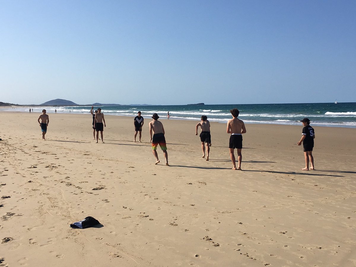 SportIona's tweet photo. Warm down for our Yr 9-10 touch team at Sunshine Coast - big games await Friday. https://t.co/mfatgTihXm
