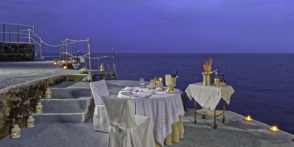 Pack your appetites, for we are off on a gentle gourmet gambol through this lovely municipality, visiting its exquisite restaurants to sample #Ravello food in all its incarnations.
buff.ly/2IvXobw #Italy #travel