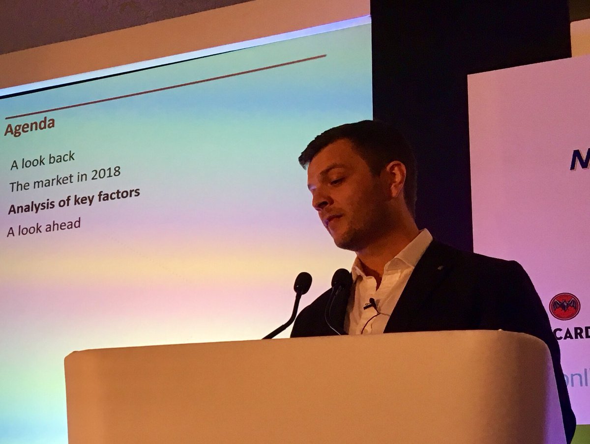 morningad's tweet image. “More than a quarter of visitors to pubs for dinner are from younger age groups” says Josh Ford from @MCAInsight #MA500