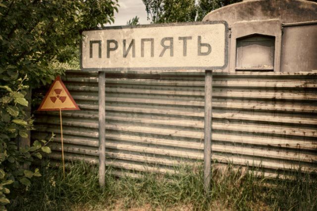 SFTEWpodcast's tweet photo. Amazing drone footage reveals decaying &amp; abandoned Chernobyl city, a remarkable place which features in a #SFTEW episode coming later this year. Stay tuned! --> https://t.co/ruuVjUeh3D https://t.co/HYJakdTlwW