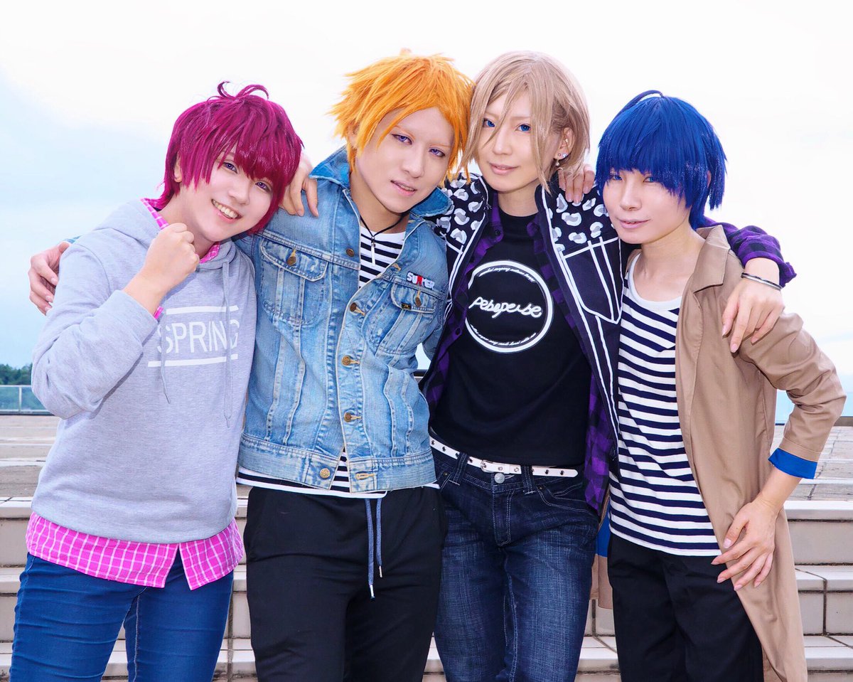 q9q99p9p's tweet photo. 【コスプレ】A3!

A3ders!
咲也…ゆーささん(@yusa___yusa)
天馬…銀チョコさん(@chocolargentum)
万里…@q9q99p9p
紬…ことるさん(@KtR_HiS)

photo...いさださん(@kousuiisada )

記念に1枚🌸☀️🍁❄️ https://t.co/2Vgh9rL3cA
