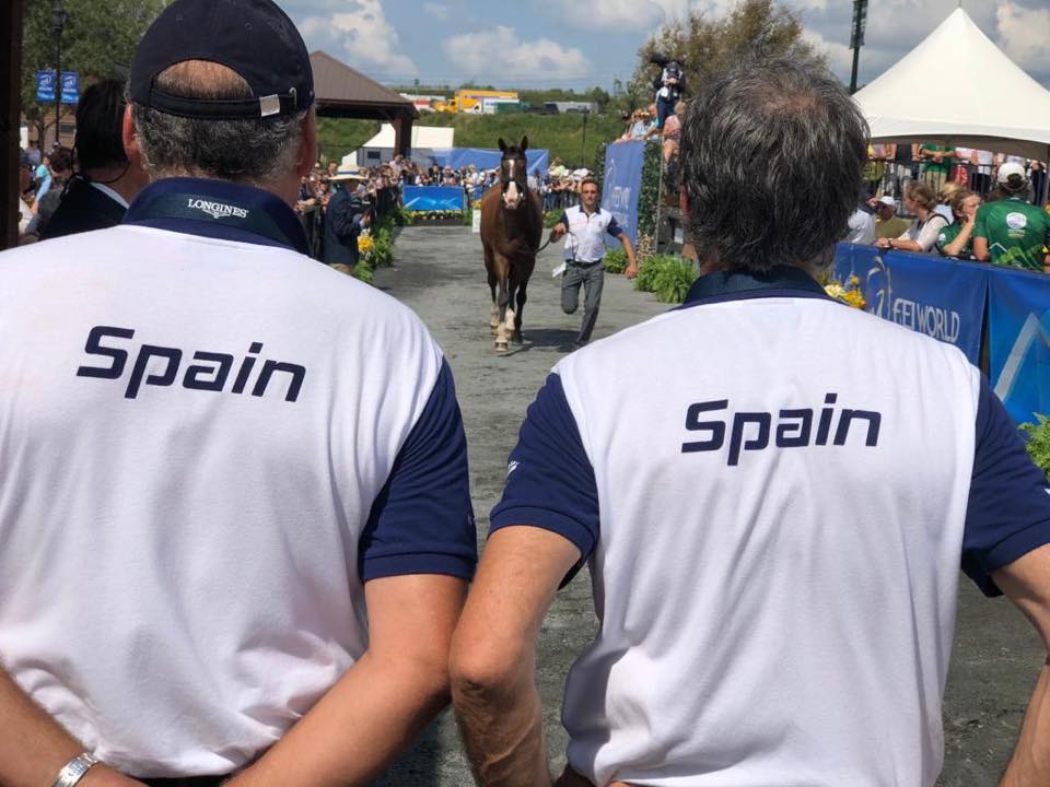 Albert_Hermoso's tweet photo. CHECK VET PASSED! ✅ #NereoCP @tryon2018 #Eventing #WEGTryon2018 https://t.co/nYTascMb2O