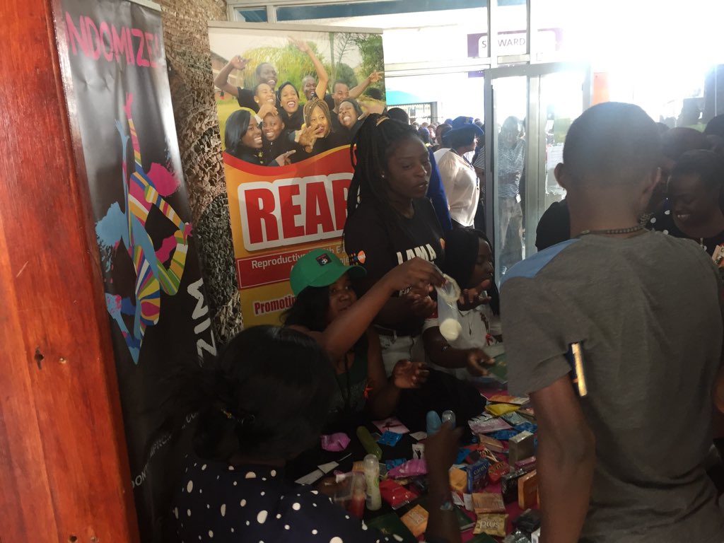 CONDOMIZE! Zimbabwe tweet media