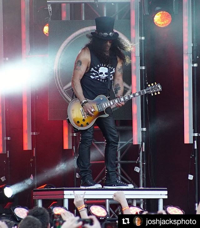 for_ever_Slash's tweet photo. #Repost @joshjacksphoto (@get_repost) thank you ・・・
Legendary guitarist Slash performing with his band at a live outdoor concert at Jimmy Kimmel Live. Hollywood, CA. #slash #snakepit #snakepitrecords #guitarist #guitar #musician #songwriter #rockandr… https://t.co/IyZjqoul6e https://t.co/xu9t9dBXsf