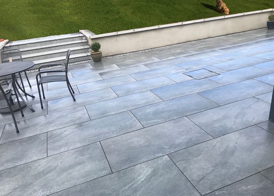 Stoneasy's tweet image. Create a fabulous patio, using our OCS Grey Quartzite porcelain in 1200x600x20 mm! #hardlandscaping #Stoneasy