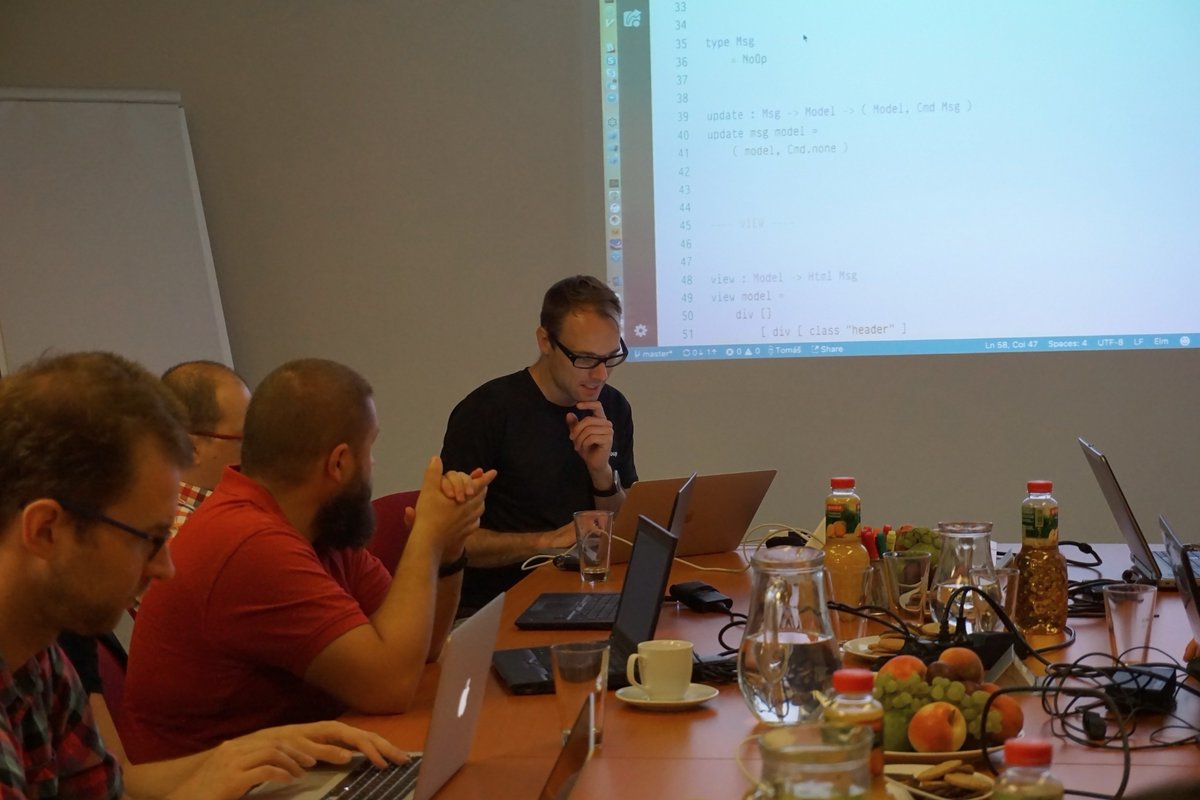 LambdUp's tweet image. @heracek and some basics of Elm`s syntax! 
#lambdup #functionaprogramming #conference #Elm