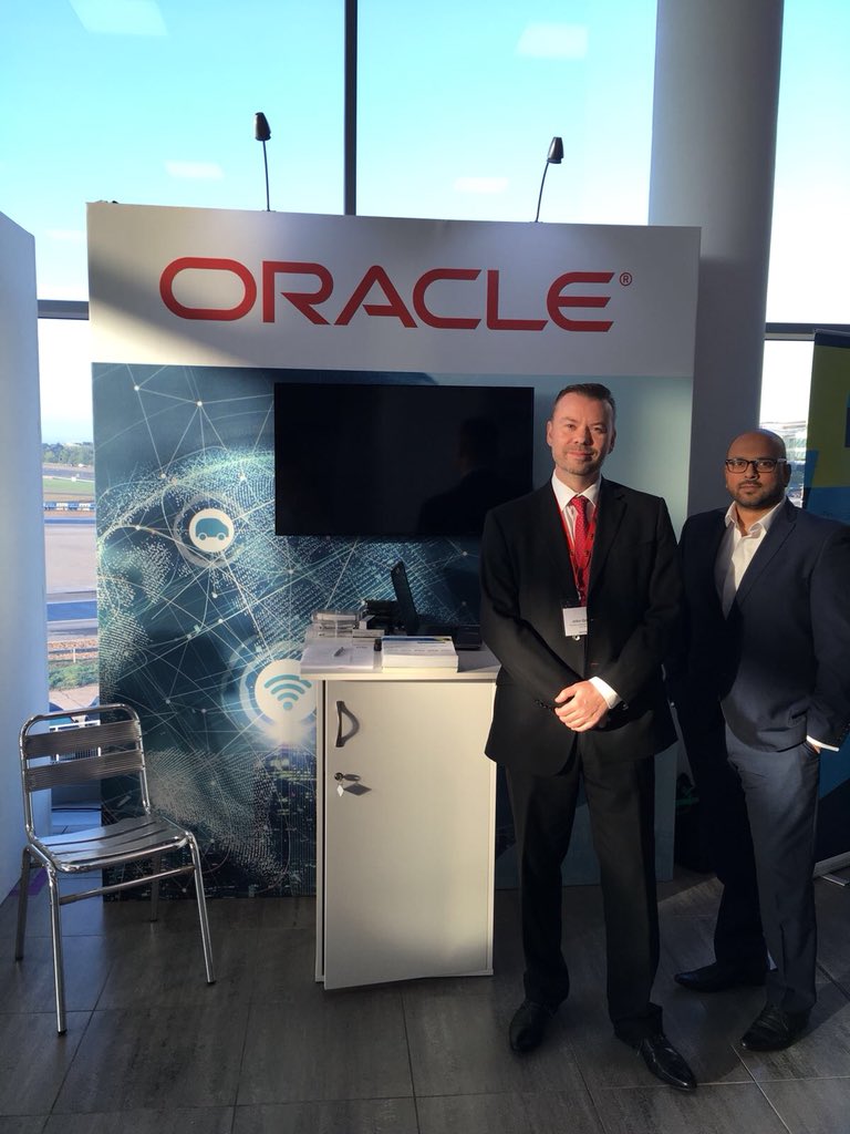 TDSYNNEX_UKORCL's tweet photo. #TDLive18 Excellent morning meeting existing & new Oracle partners. Come over and meet the Oracle team today #oraclepartner #TechDataASUK https://t.co/Zu0mRi74kW