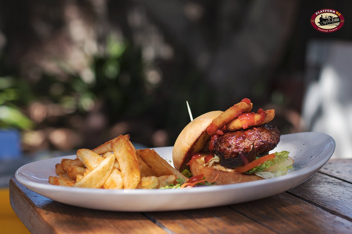 Platform62's tweet image. Lunch time! What are you hungry for? #karoo #burger #visitRoute62