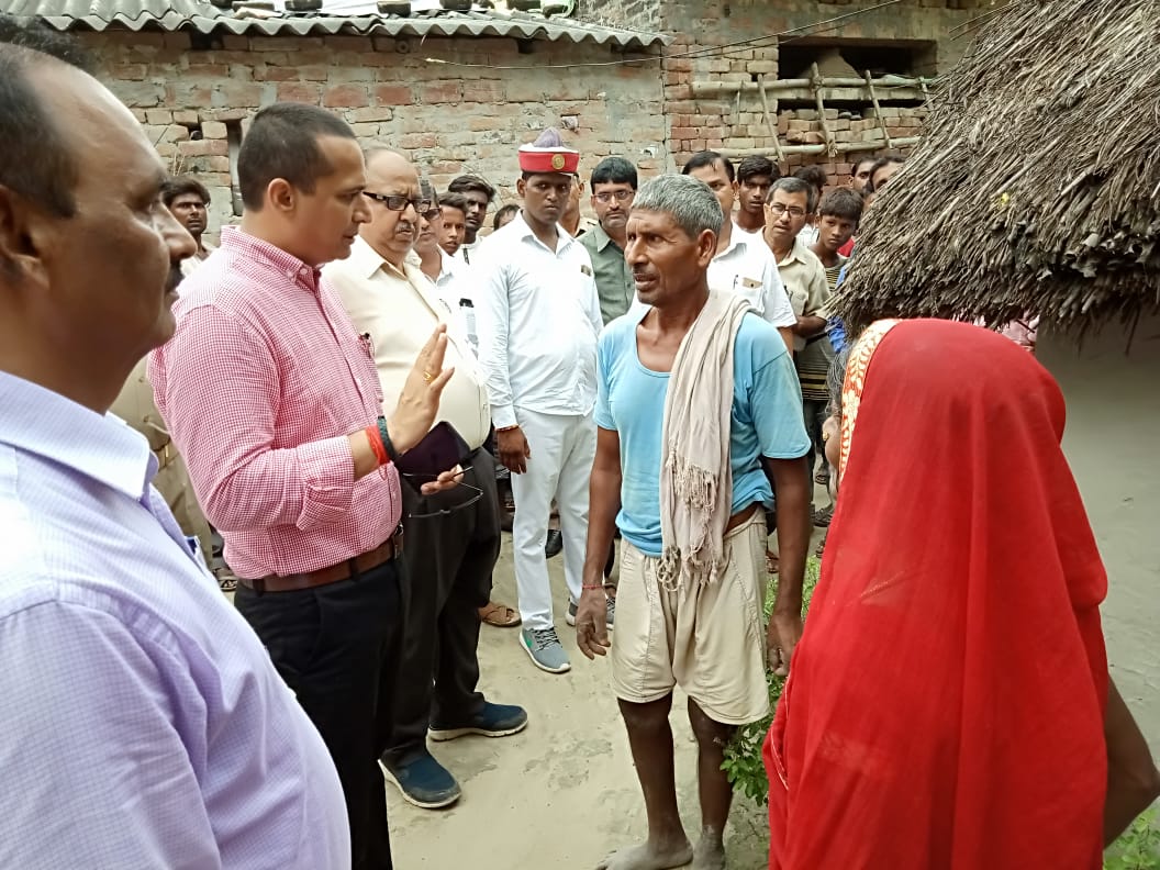 DistrictBasti's tweet photo. Visit,on site verification and open public meeting in Aadarsh Sansad Gram 'Amodha' ,Haraiyya Tehsil. Hon'ble MP, CDO &amp; other officials attended the same.The village visit, site inspection &amp; interaction with villagers gives lot of insite about the development work at ground level. https://t.co/E56rsBsTLb