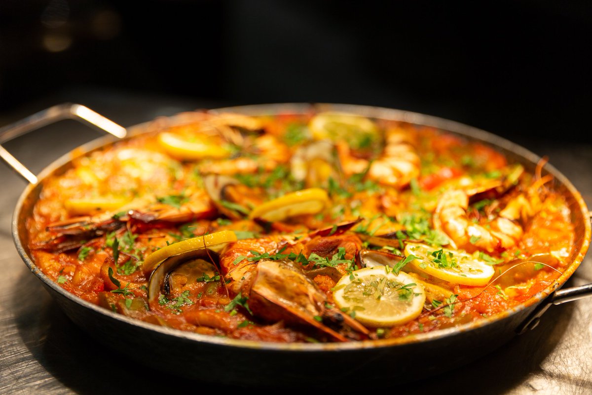 Do you fancy a perfectly shucked fresh oyster &amp; a bit of lemon?

GoExplore <a href="/Nidaaya/">nida hayatun nufus</a> #SeafoodNight in <a href="/CrownePlaza/">Crowne Plaza Hotels & Resorts by IHG</a> Doha Westbay 
Tonight, starts at 7PM ‘til 11PM.
See you there!

#nidaayarestaurant #nidaayaseafoodnight #crowneplazahotel @IHG #goexplore #Doha #tourism #Hospitality