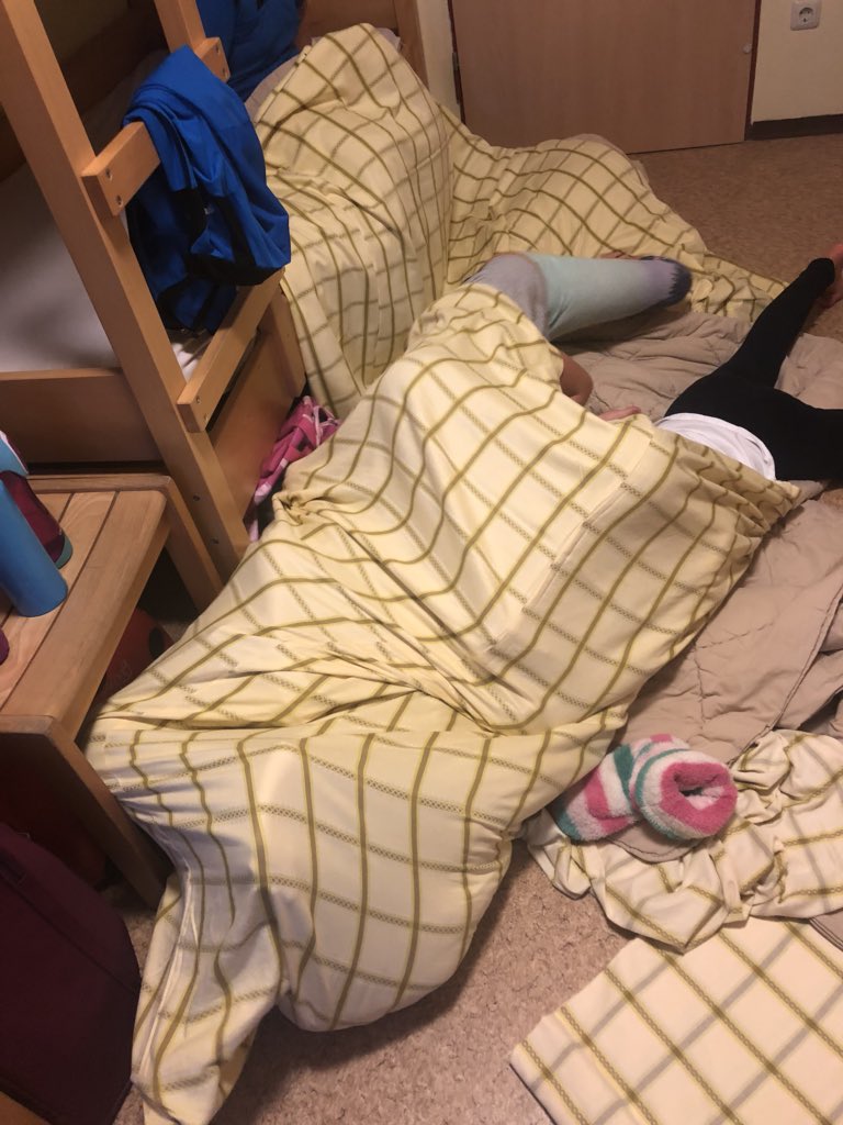 PYPJoanna's tweet photo. Who knows how to make their bed?! #G3BISCC #bislearns #bispyp https://t.co/cQReH1f5DH