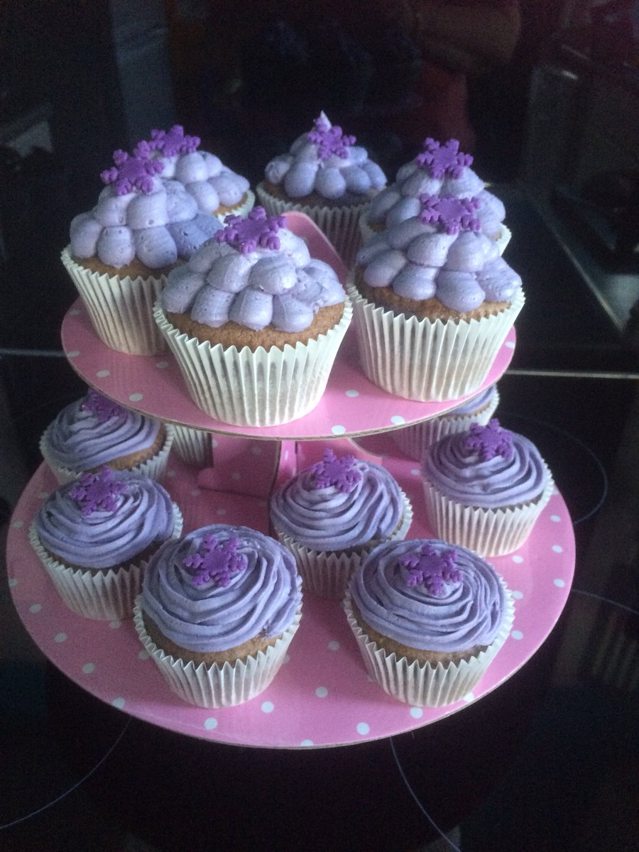 Someone’s been working hard 😓 making “Purple Cupcakes” for the HK team. Do it once , do it right 👍👍#bakeoff #masterbaker <a href="/northeastsolus/">North East Solus PI</a> @Valerie_PI3R <a href="/jmb0606/">John Mark Brennan</a>