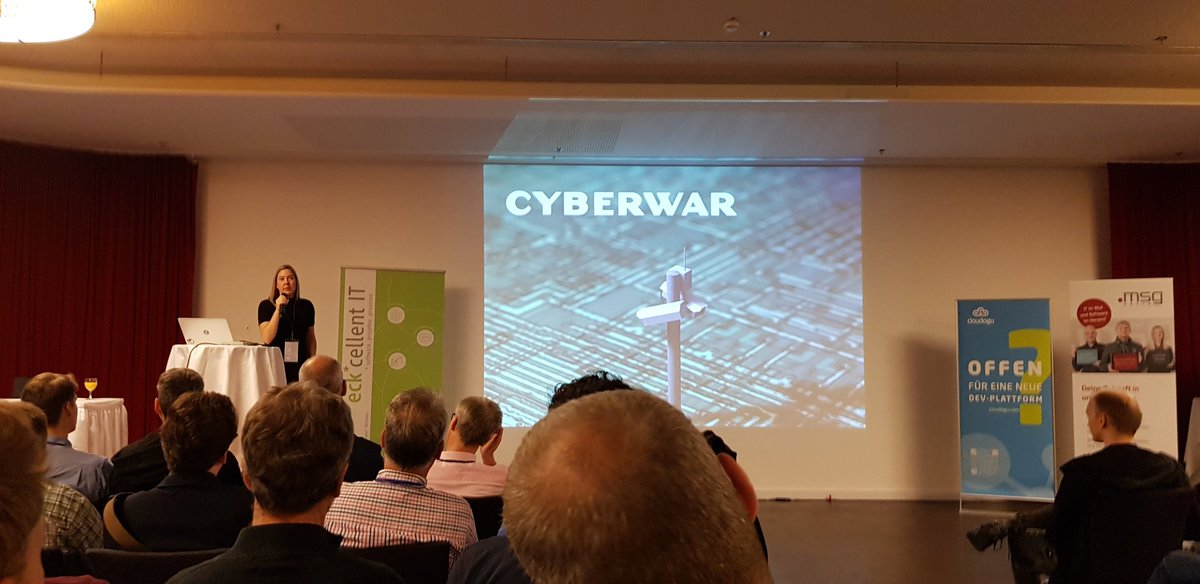 PaulDeuster's tweet photo. Das @JavaForumNord in Hannover geht los!
Opening Keynote zum Thema Cyberwar. https://t.co/YyRXRM320i