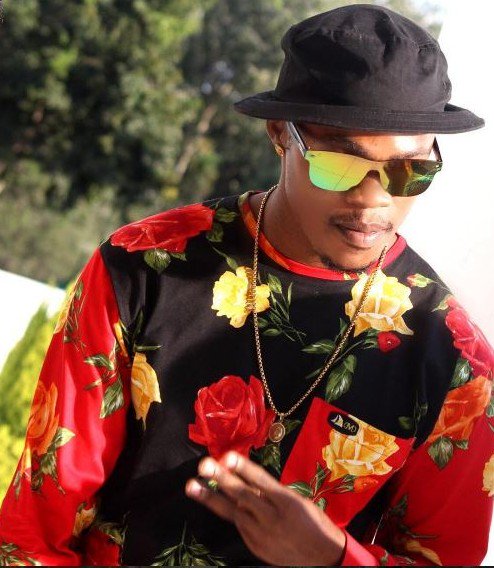 DMDMuracchini's tweet photo. #TBT with @MaterialDonDada #Welele #Namanje https://t.co/iSHKxtFEMT