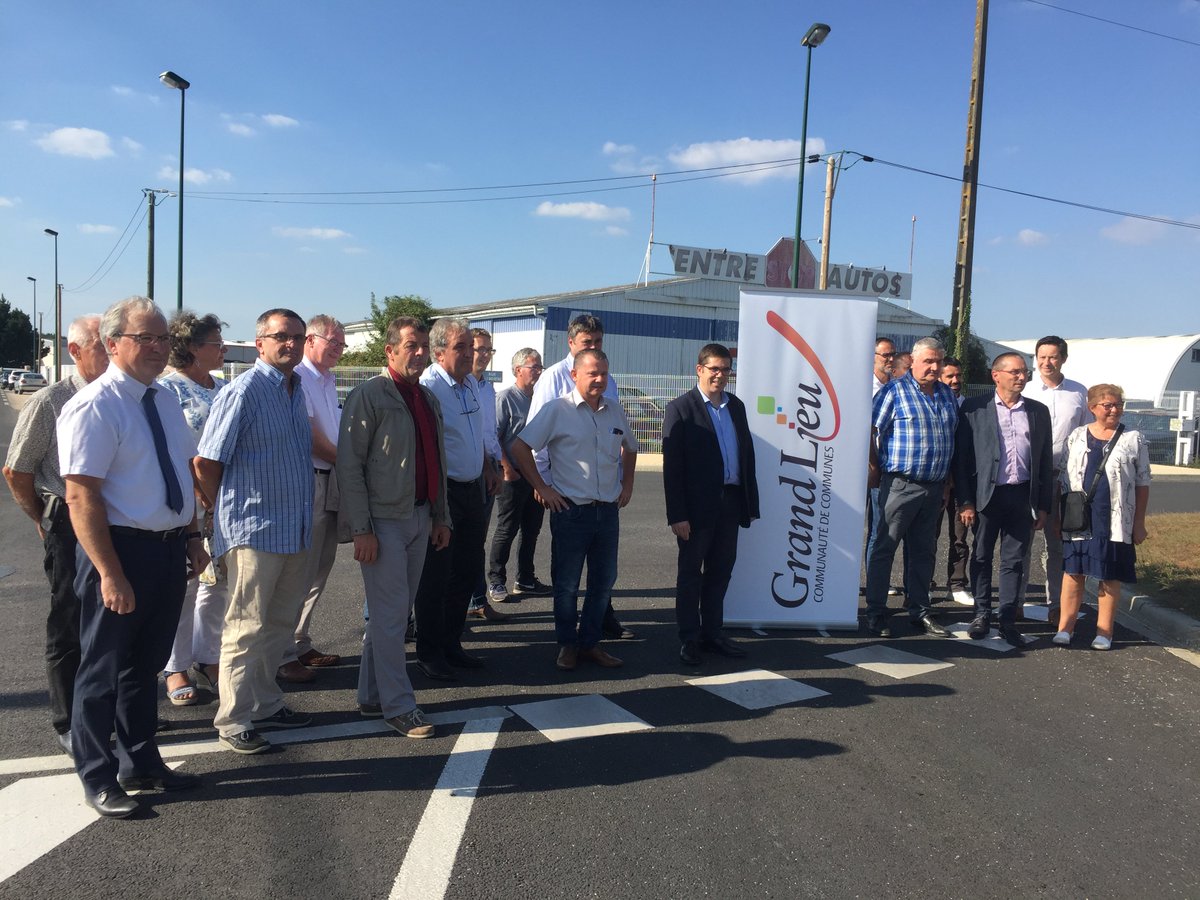 Inauguration de l'extension et de la requalification du PA de #GrandLieu
Merci aux nombreuses entreprises présentes

#RespectDeNosEngagements #SoutienAuxActeursEconomiques #CréationEmploi #DynamismeEconomique