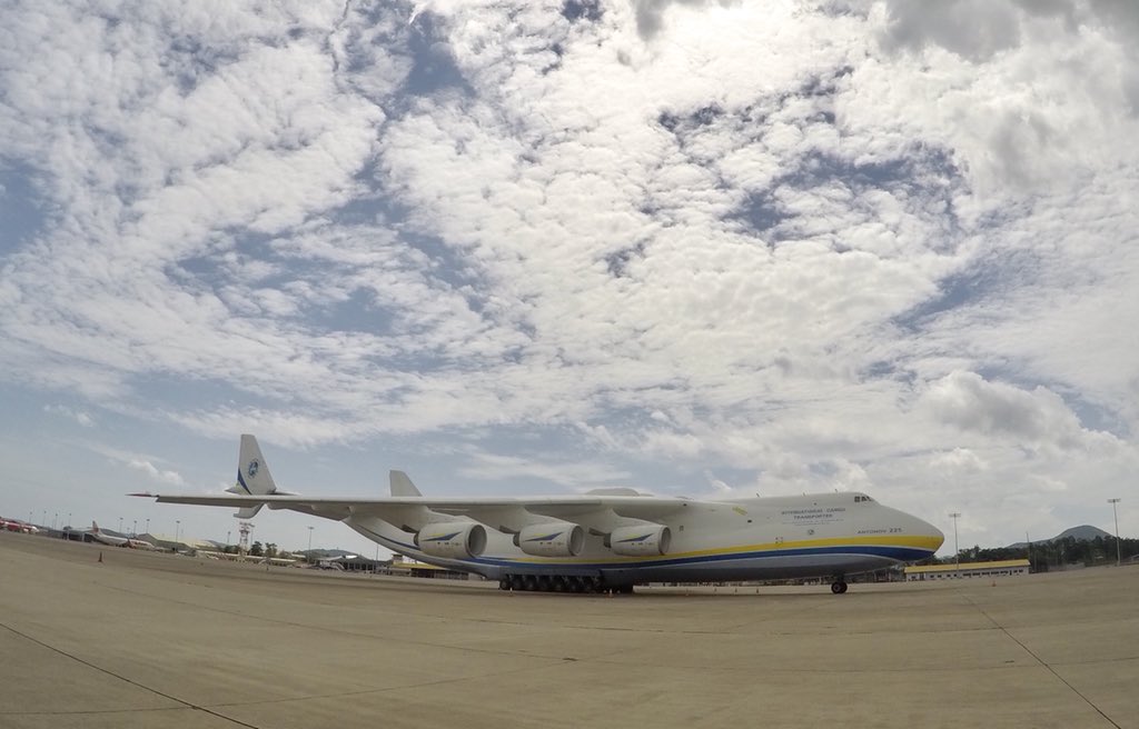 BigbearPandaa's tweet photo. #AN225 #Antonov225 #UTP #VTBU @aviknowledge เอารูปเจ้ายักษ์มาฝากค่ะ https://t.co/HEY4Tzt7w0