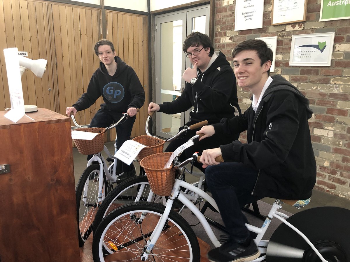 ZayedHEFT's tweet image. Yesterday we had a fantastic time at the Tasmanian Youth Climate Leaders Conference! It was so fantastic to network with other like minded students and share what we are doing at Huonville High School.

#zayedheft @TobyThorpeAus